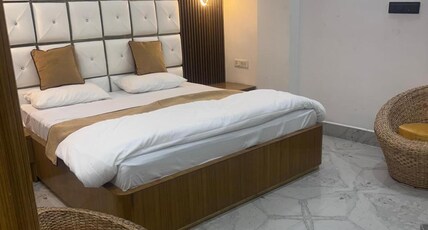 Hotel Krishna & Restaurant Room Type - Deluxe AcRoom
