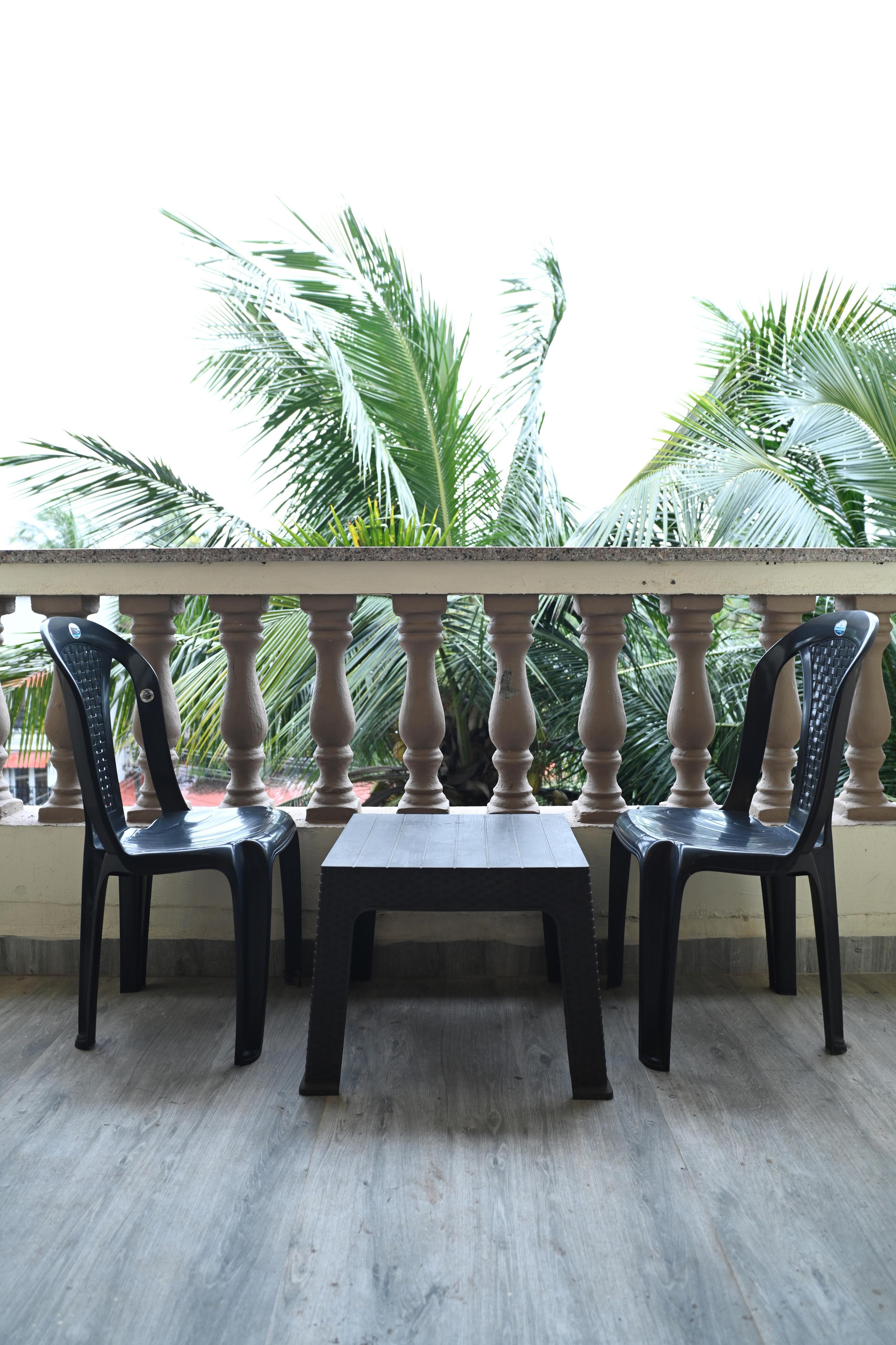 Alisha Resort Baga Goa - Tap to explore photos