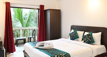 Alisha Resort Baga Goa Room Type - Deluxe AC Room with Balcony & WIFI Alisha Resort Baga Goa Room Type - Deluxe AC Room with Balcony & WIFI