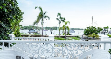 Le Mont Lagoon Room Type - Premium Room with Balcony 1