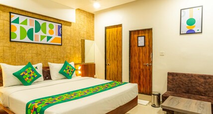 Treebo Ten Eleven Grand, Scheme 78 Room Type - Deluxe Room