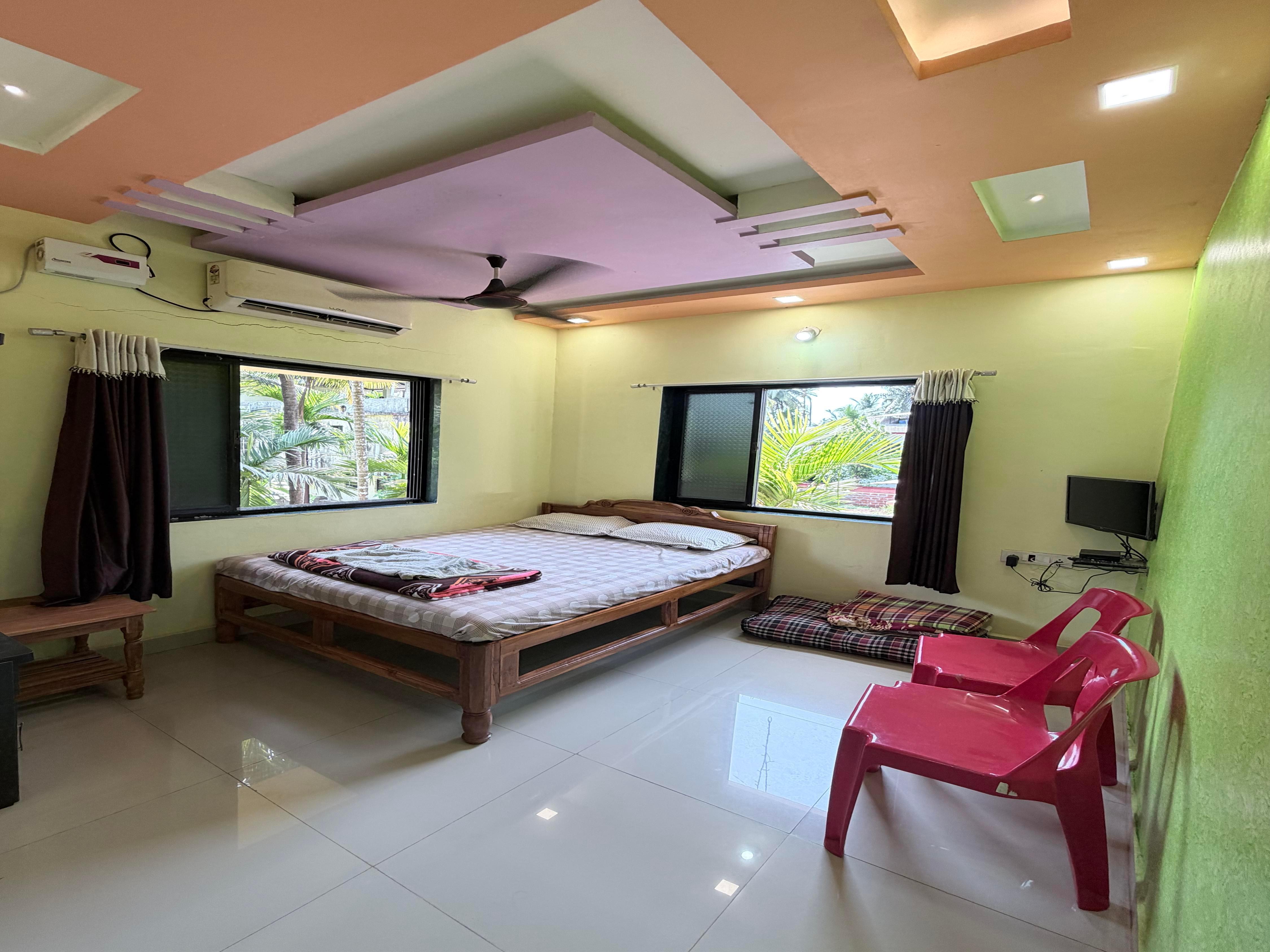 Malati niwas , Aarya holiday home - Tap to explore photos