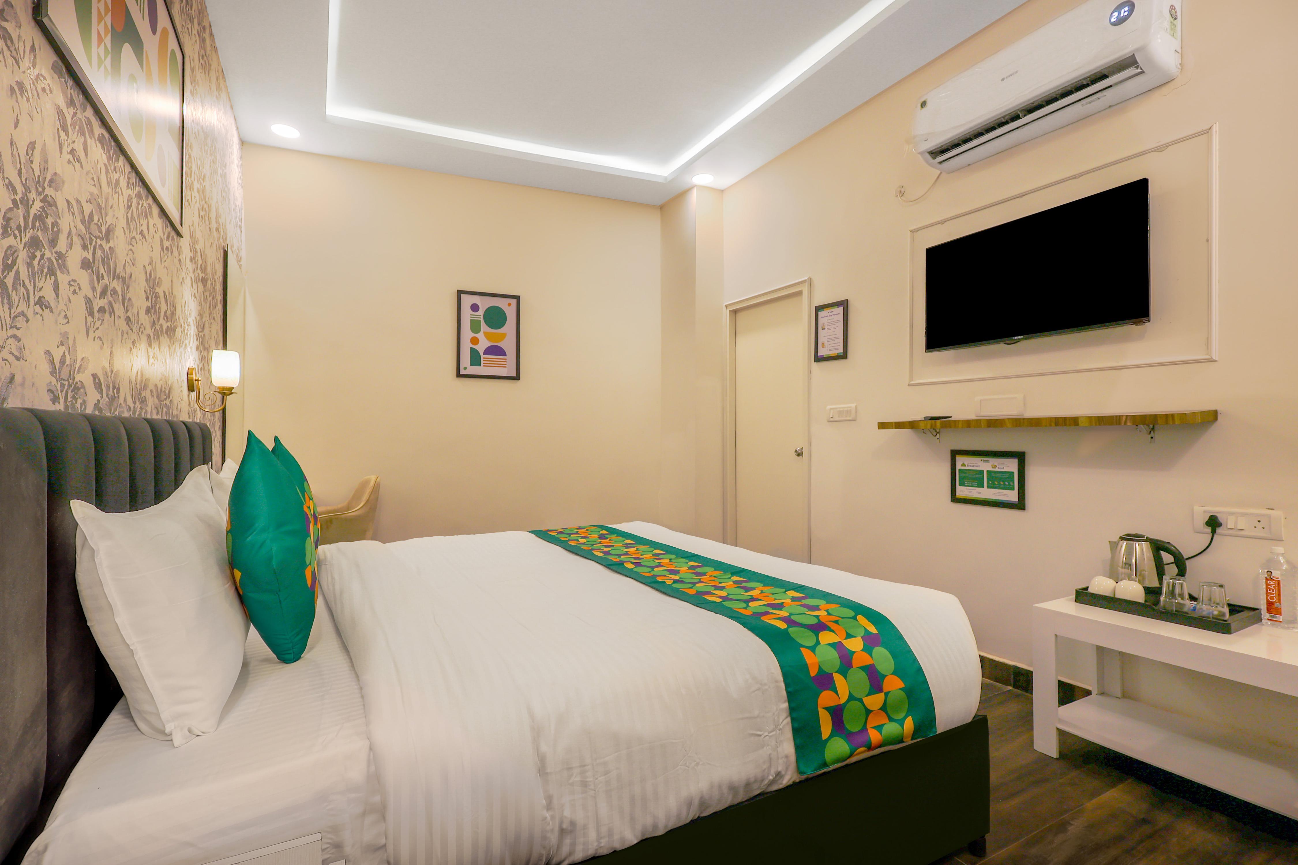 Treebo Premium Vedic Stays Near High Court - Tap to explore photos