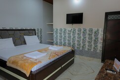 Rooms of Omji Niwas - Kalyan Keshar Dham