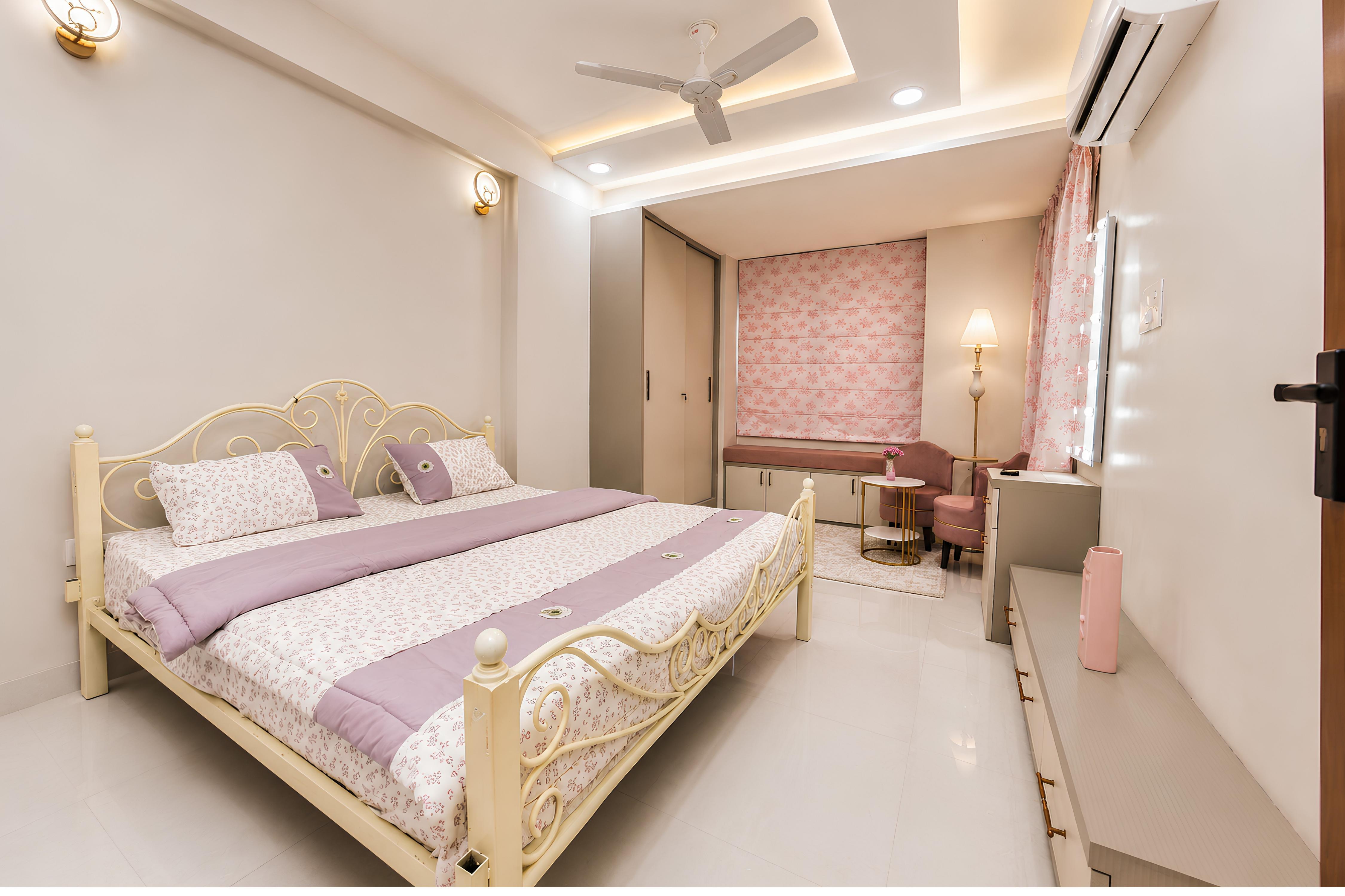 Rooftop Retreat 3BHK Penthouse: Families & Groups - Tap to explore photos