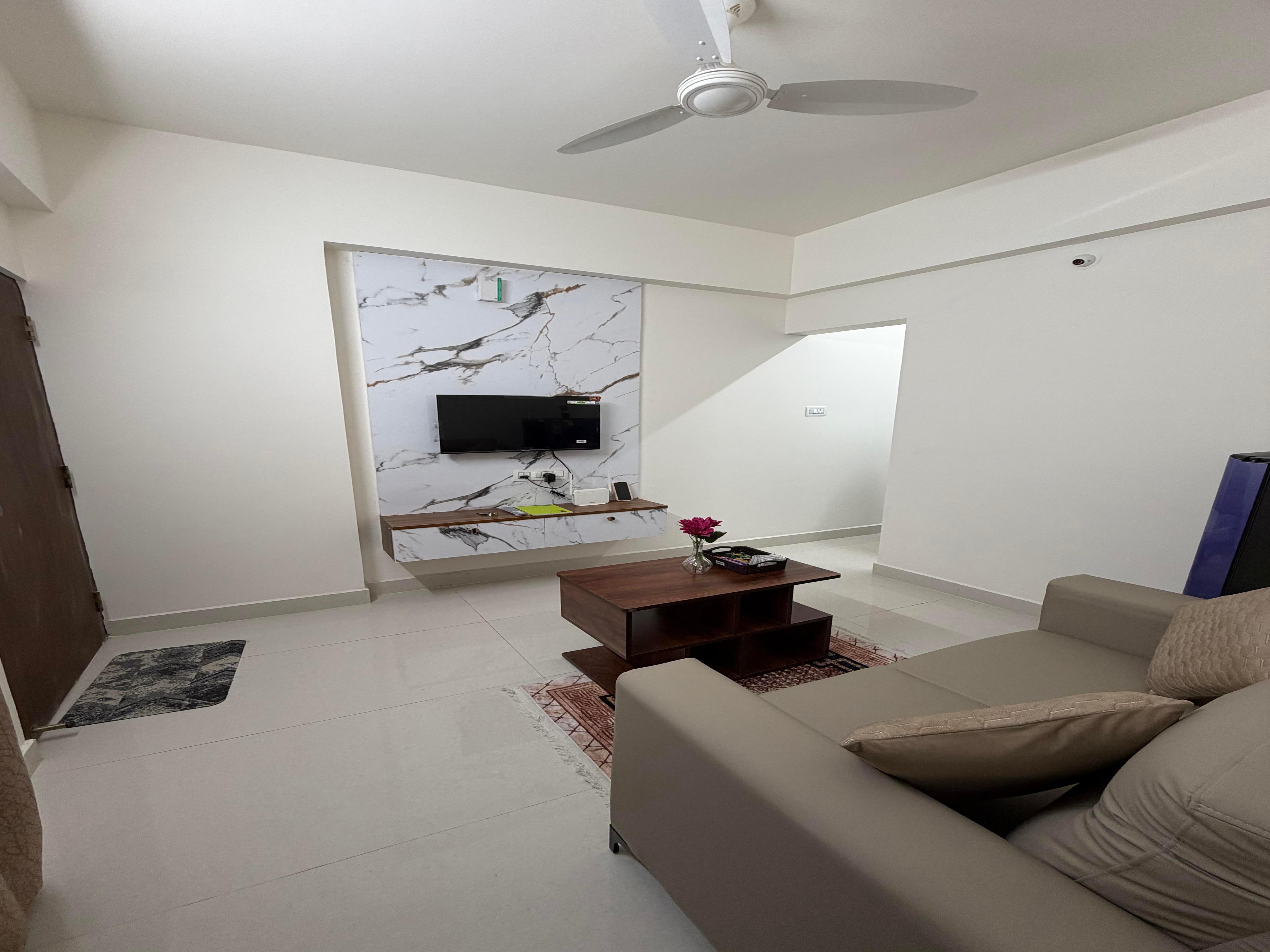 Scuzi stays 1BHK Near Embassy Tech Village