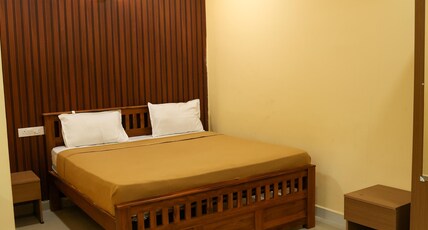 Sri Mahadeepam Residency Room Type - Quadruple Room