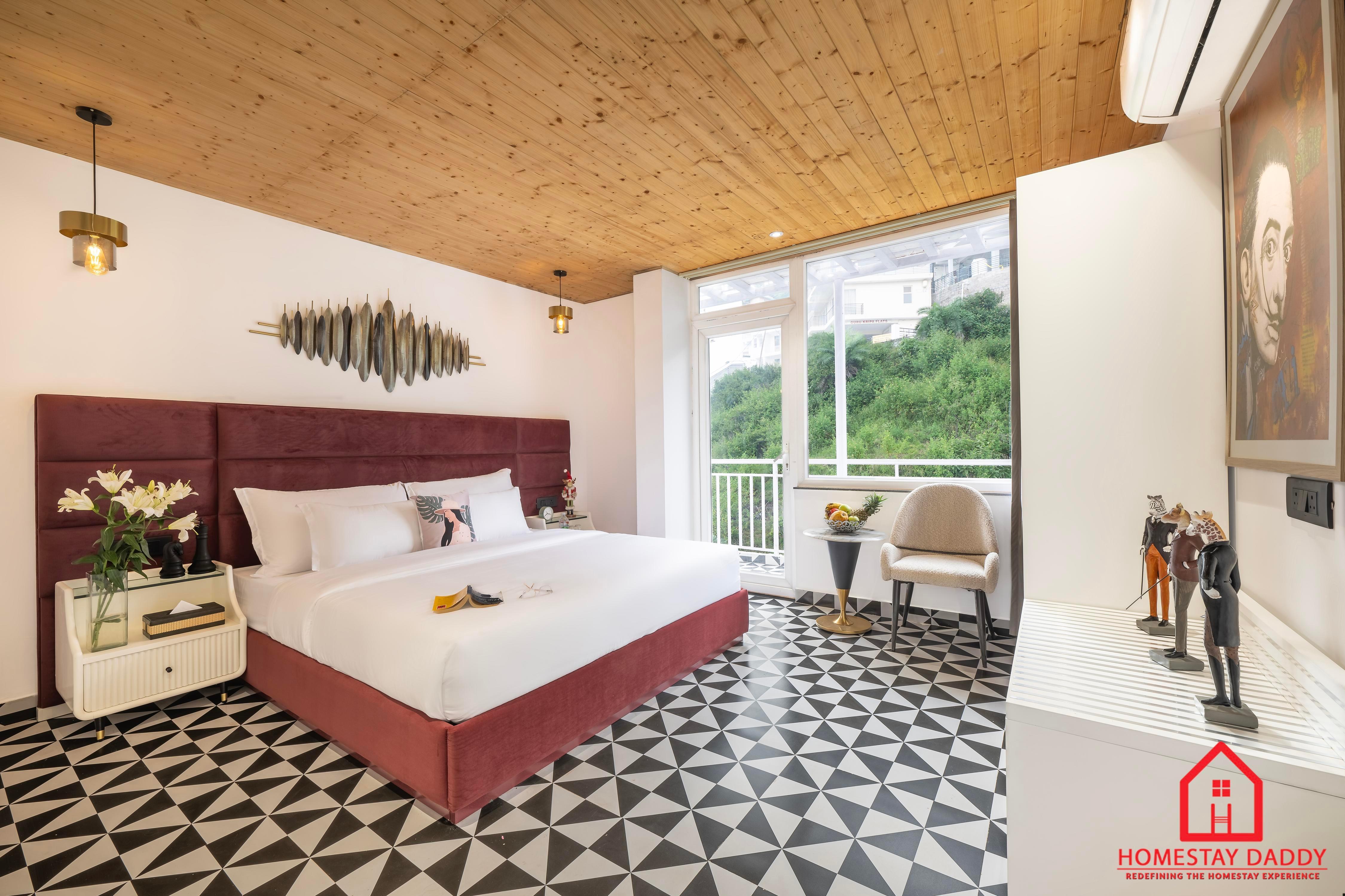 Brown Town AC Penthouse Homestay Daddy - Tap to explore photos