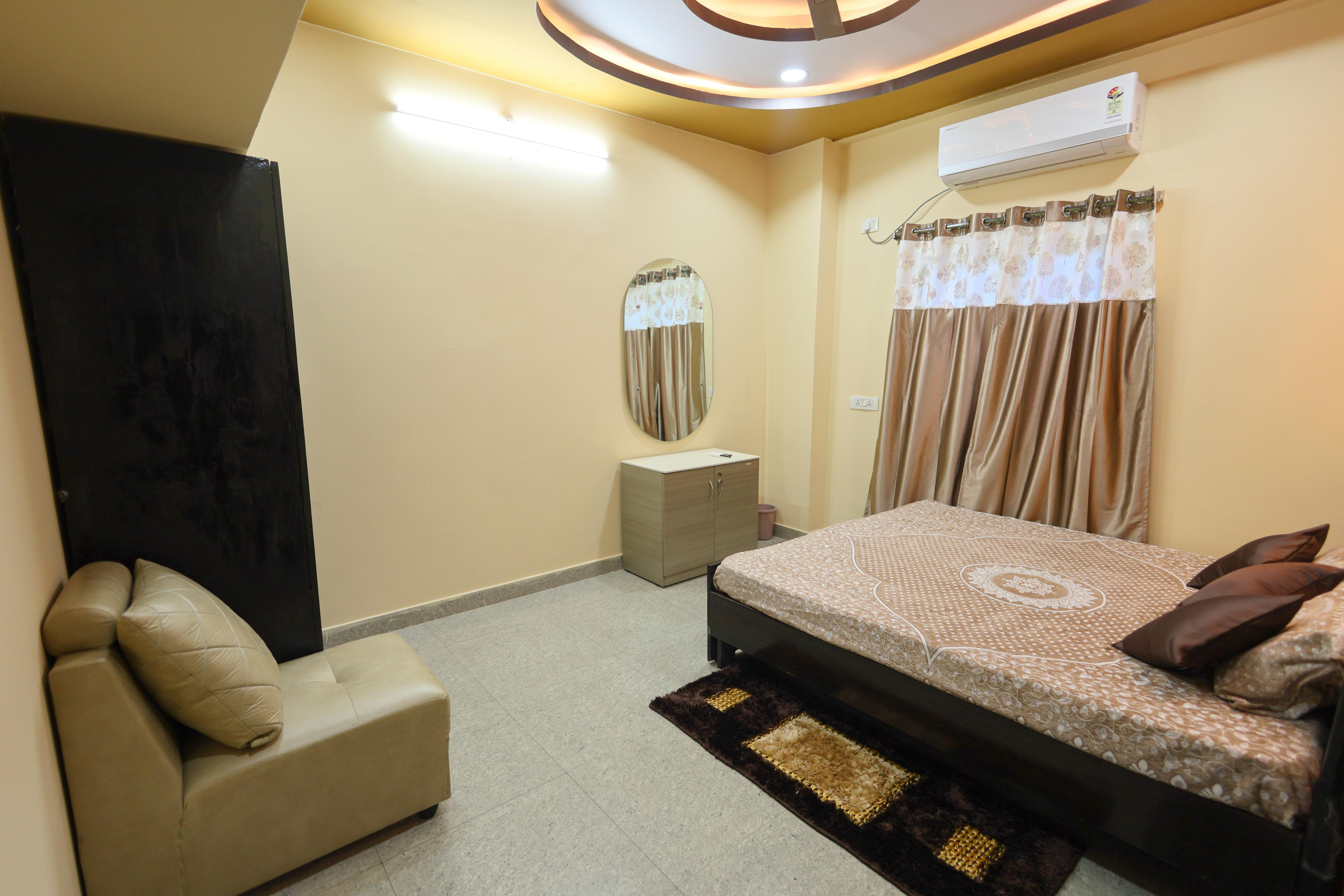 Spacious 3BHK Apartment | Crystal Town | Hyderabad - Tap to explore photos