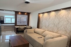 Luxury Skyline Studio Pool Gym Amazing Views