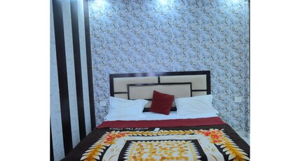 Kunj Bihari Guest house Room Type - Deluxe Room -203