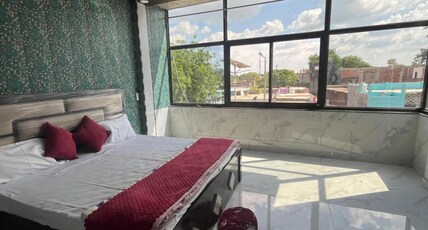 Kunj Bihari Guest house Room Type - Deluxe Room -301