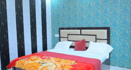 Kunj Bihari Guest house Room Type - Deluxe Room -201