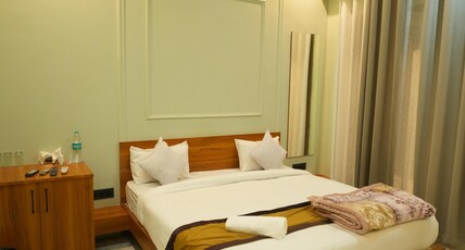 HOTEL PATEL SAA Room Type - LUXURY ROOM WITH OPEN GARDEN