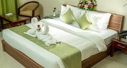 Arya International Room Type - Deluxe AC