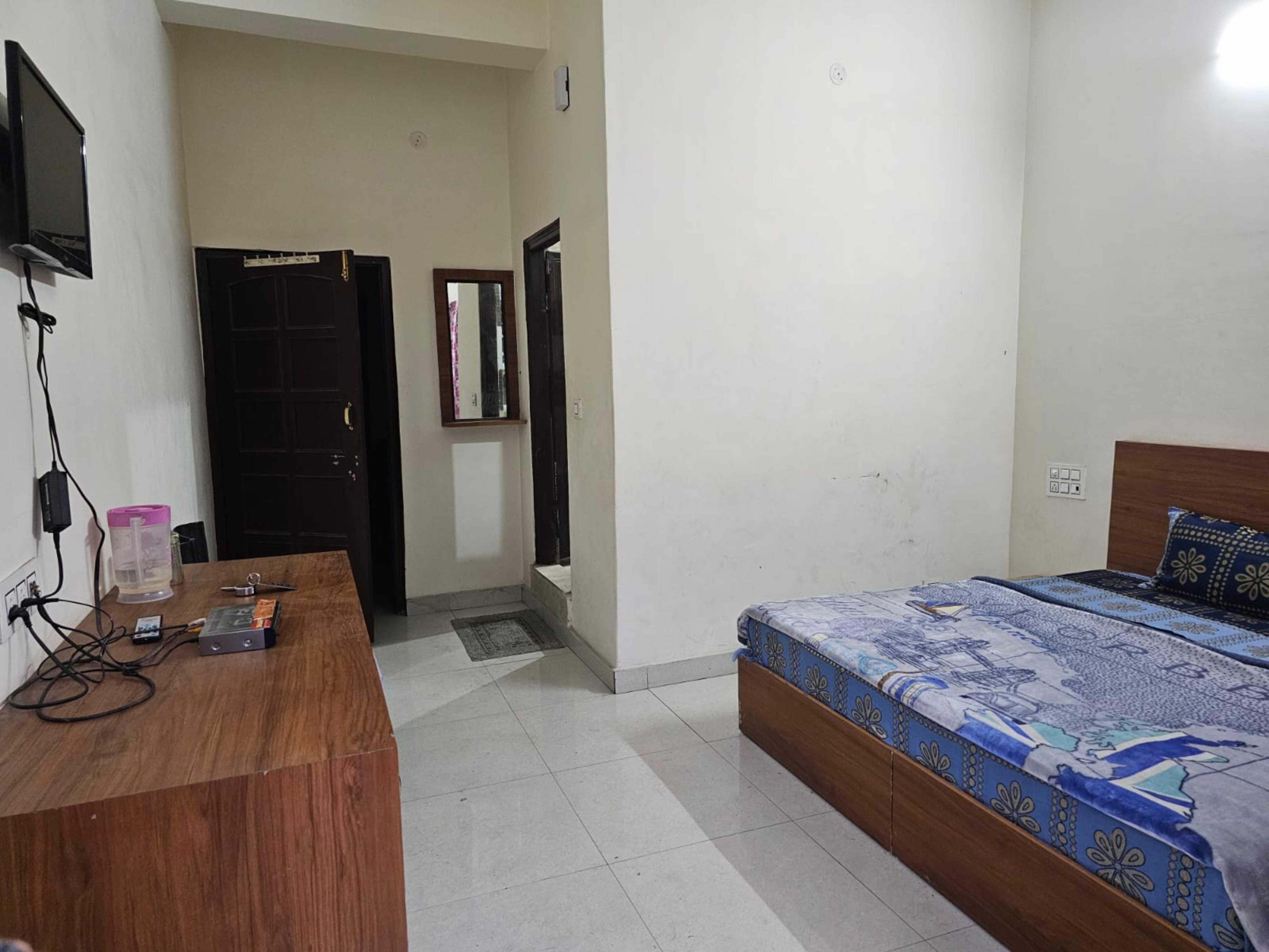 Chandresh Homestay - Tap to explore photos