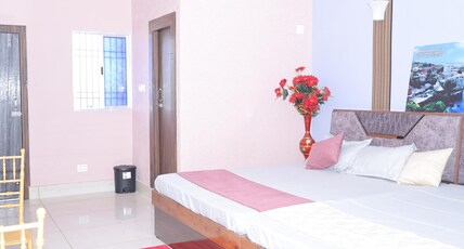 Bandhan Palace Room Type - King size no breakfast