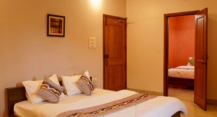 Wanderpals Guwahati Room Type - Family Suite with Bathtub