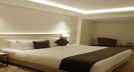 Empires Luxe Puri Room Type - Premium Rooms