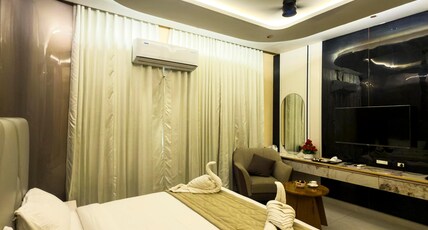 Hotel SMP Grand Room Type - Premium Double Bed Room Hotel SMP Grand Room Type - Premium Double Bed Room