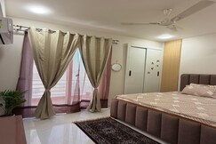 Cozy 1BHK Near Prem Mandir - Ramya Kunj