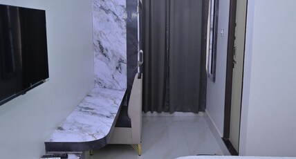 NEST CORNER Room Type - Deluxe Room