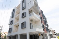 Viyan Stays Rooms in a Luxury Service Apartment near Airport