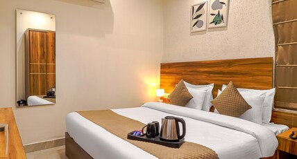 Apple Regency Room Type - Deluxe AC Room Apple Regency Room Type - Deluxe AC Room