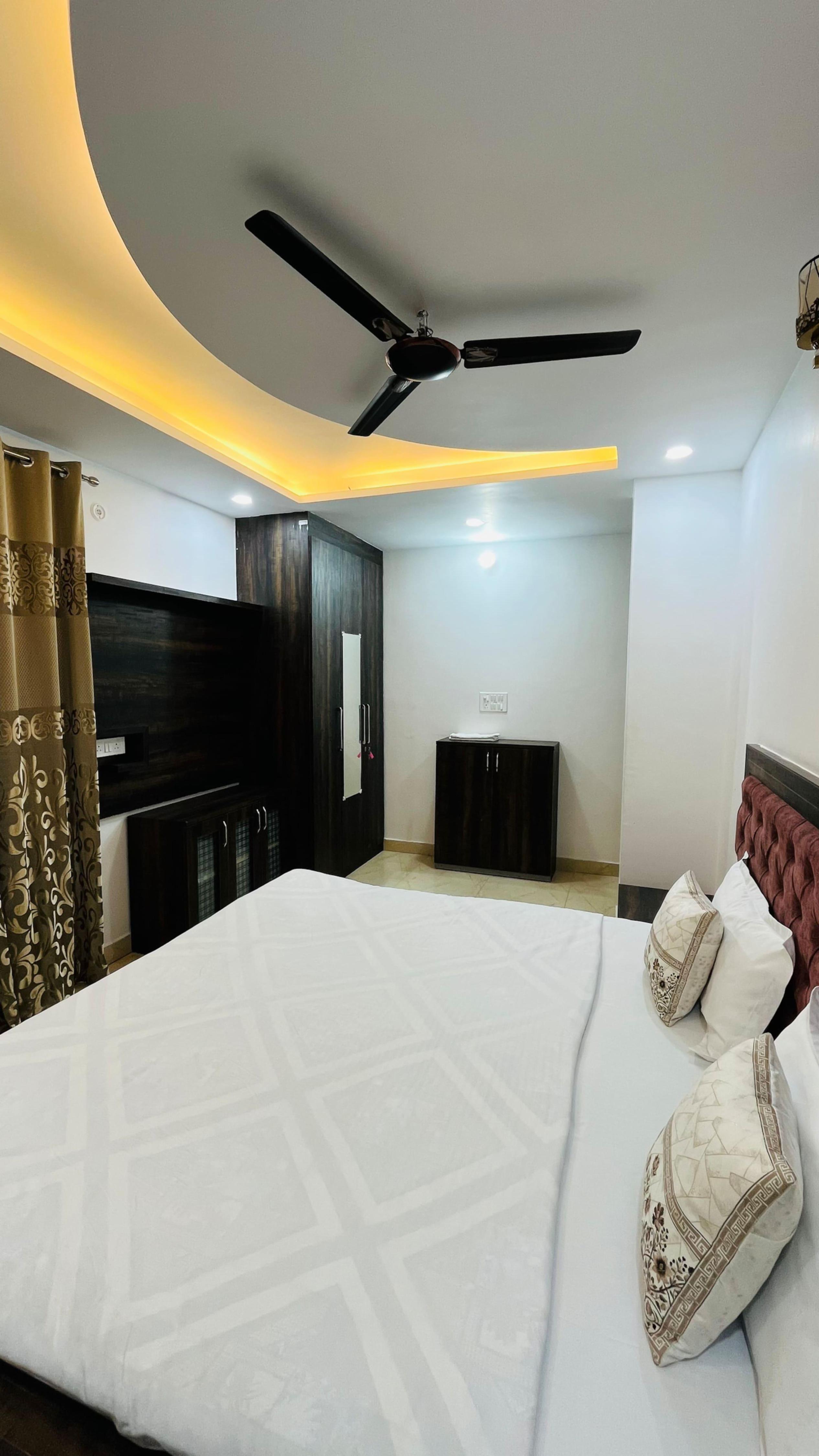 Sukh Ganges 2BHK Luxury Home Stay - Tap to explore photos