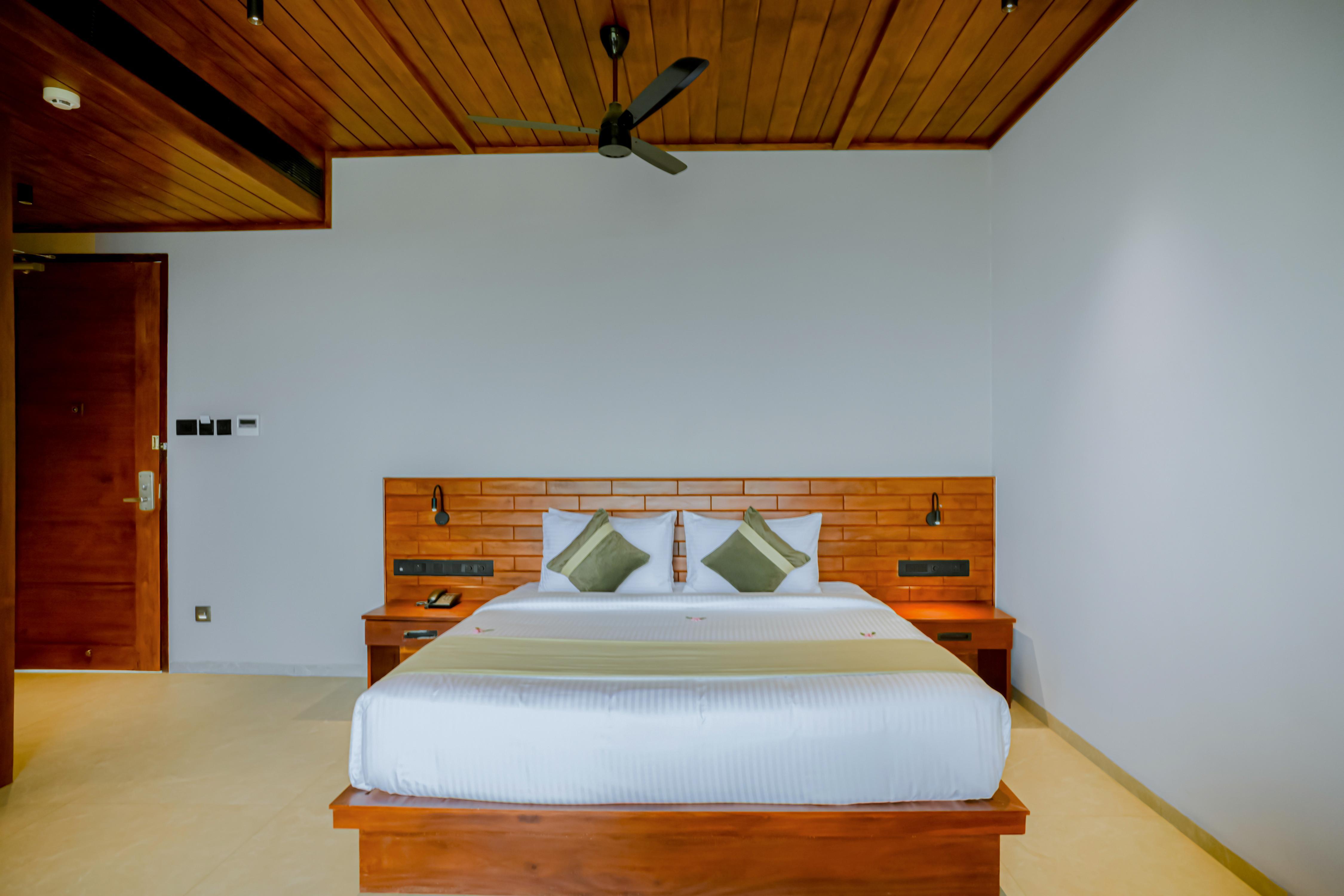 Mountree Munnar By Kondody Hotels - Tap to explore photos