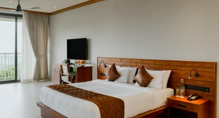 Mountree Munnar By Kondody Hotels Room Type - Signature Pool Villa
