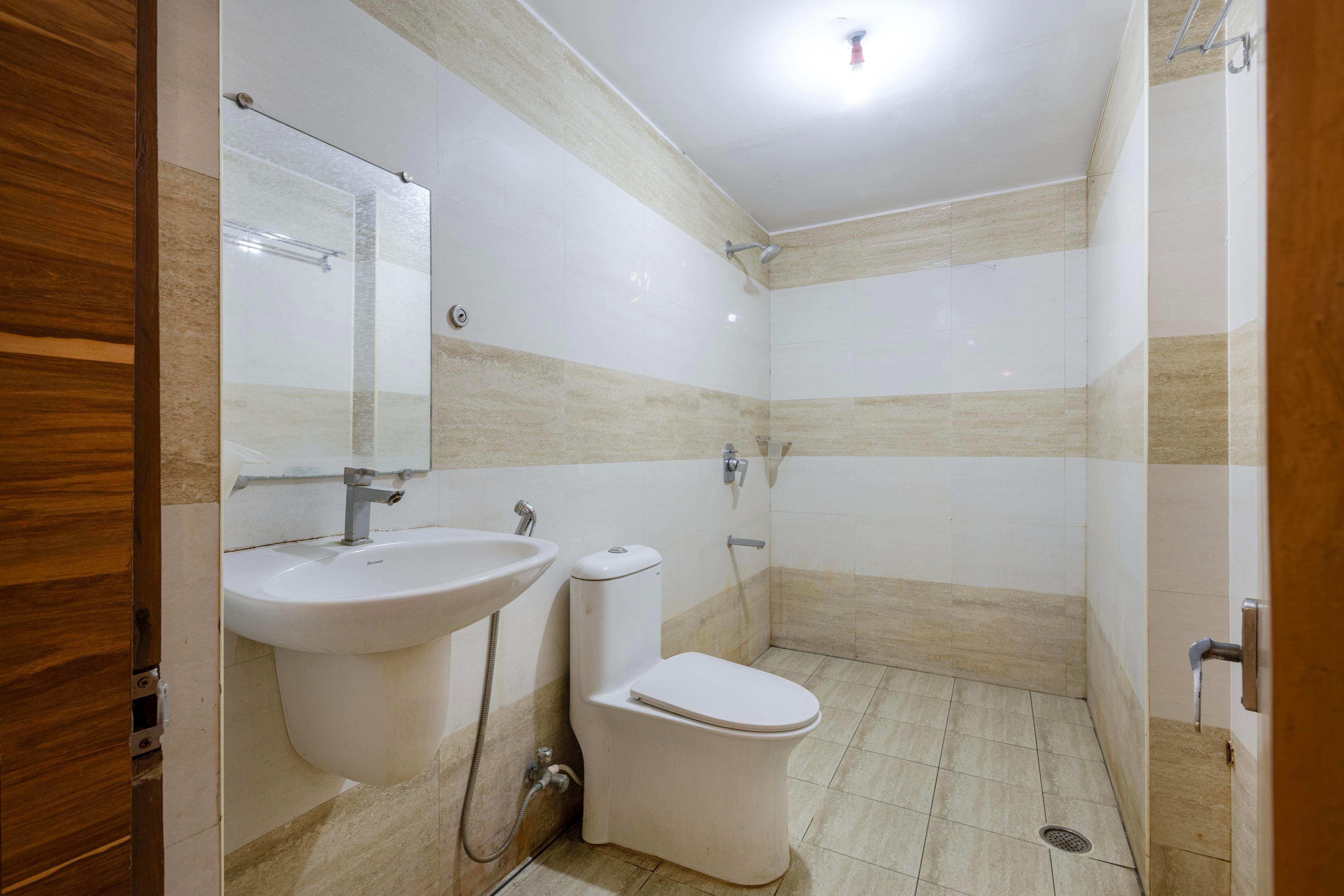 Hotel Aditya Grand Inn - Tap to explore photos