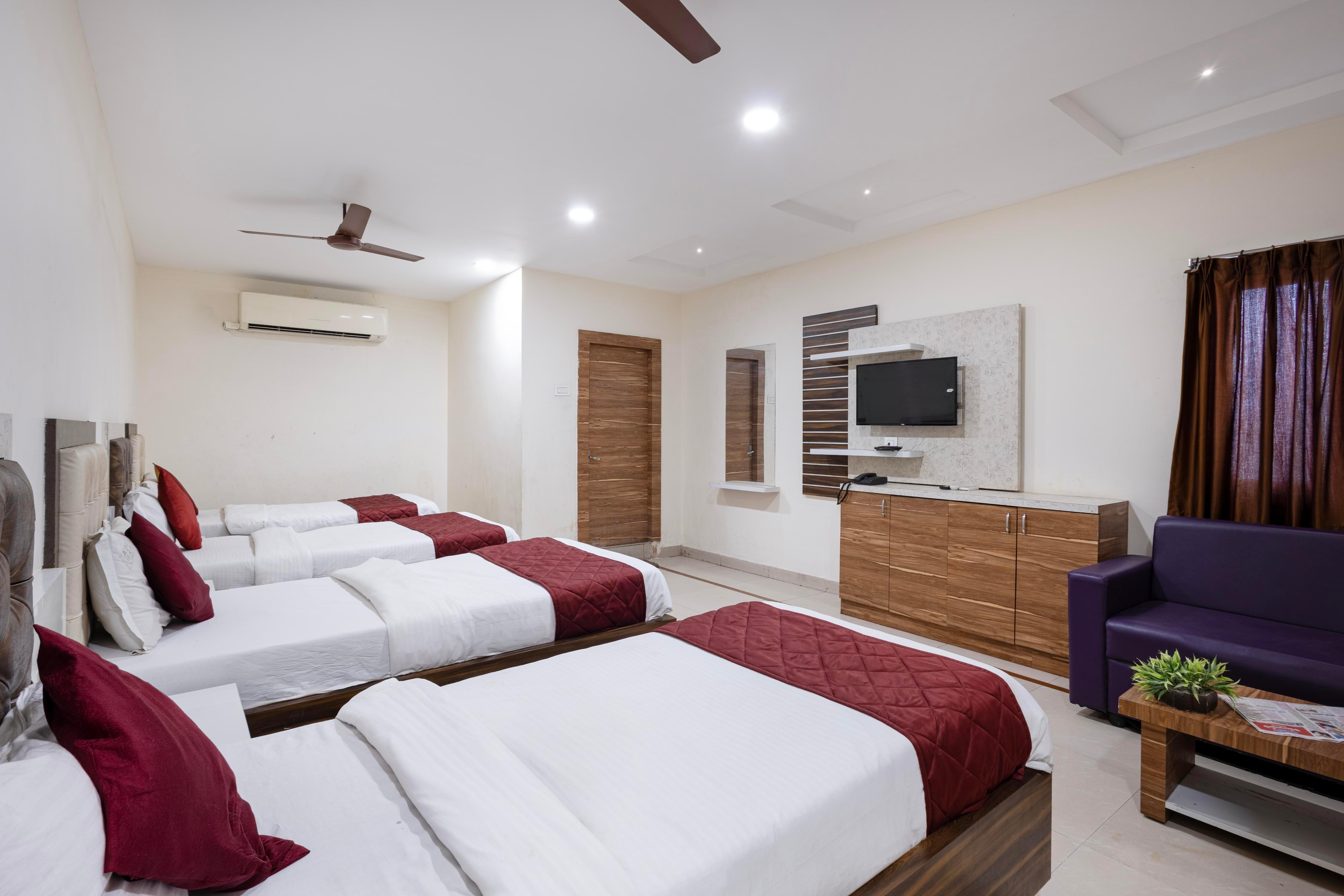 Hotel Aditya Grand Inn - Tap to explore photos
