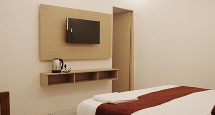 VENUS INN Room Type - STANDARD ROOM WITH LUXURY SPACE