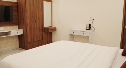 VENUS INN Room Type - DELUXE ROOM