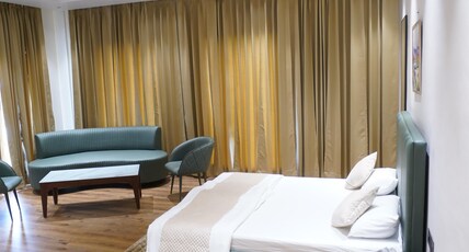 GULMOHAR PALACE Room Type - Deluxe Room