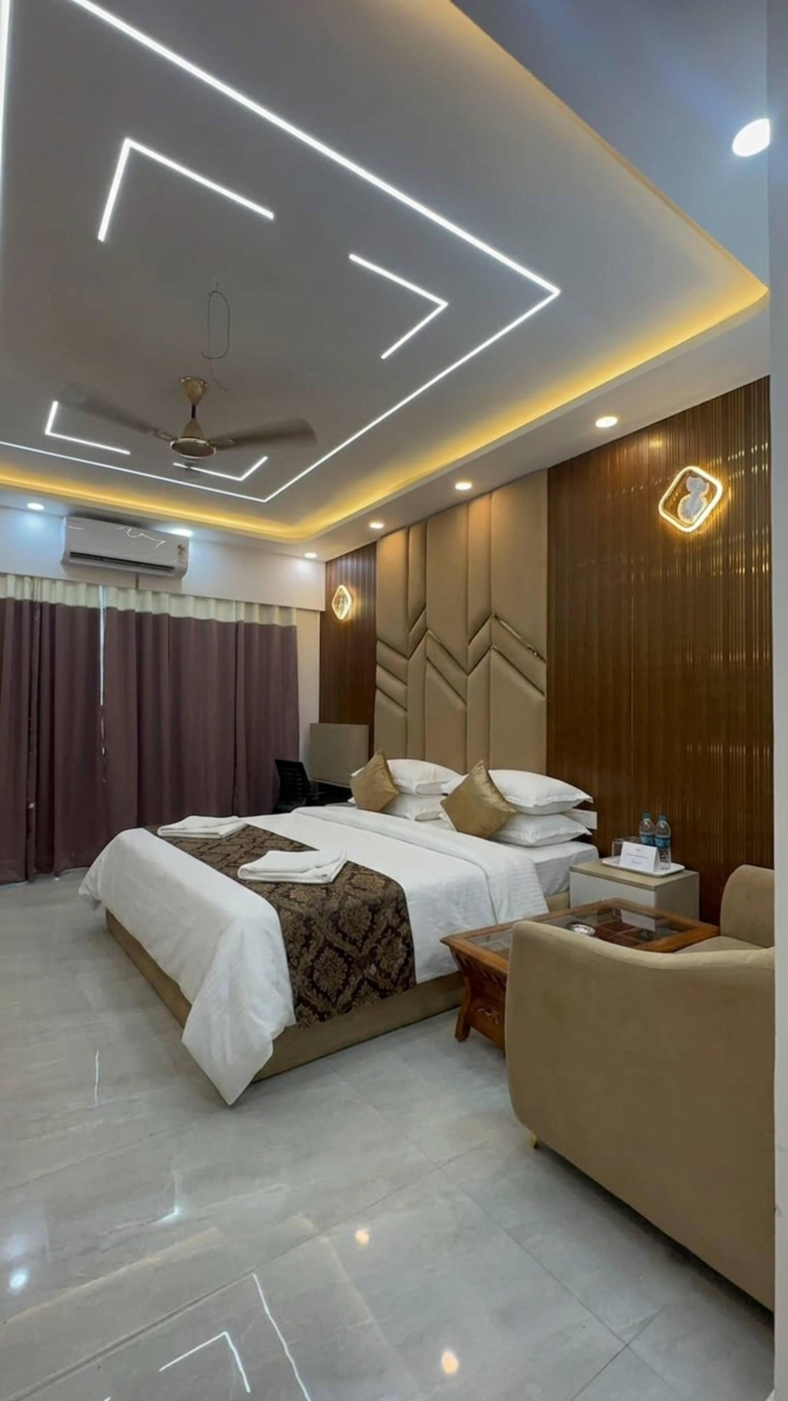 Premium luxe stay half day book Night - Tap to explore photos