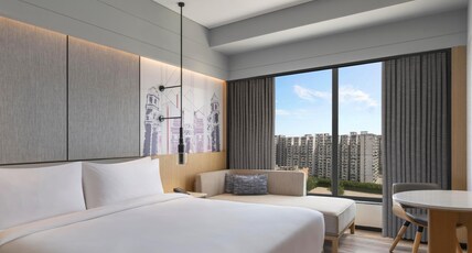 Courtyard by Marriott Ghaziabad Room Type - Guest Room, 1 King Bed