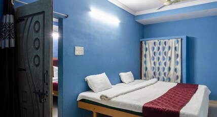 Hotel Swarna Mayuri Room Type - Single Non AC Hotel Swarna Mayuri Room Type - Single Non AC