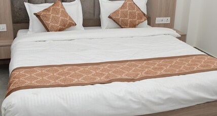 HOTEL CRYSTAL PALACE Room Type - DELUX