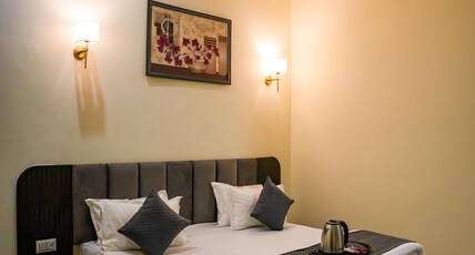 Hotel Elite Inn Room Type - Deluxe Room