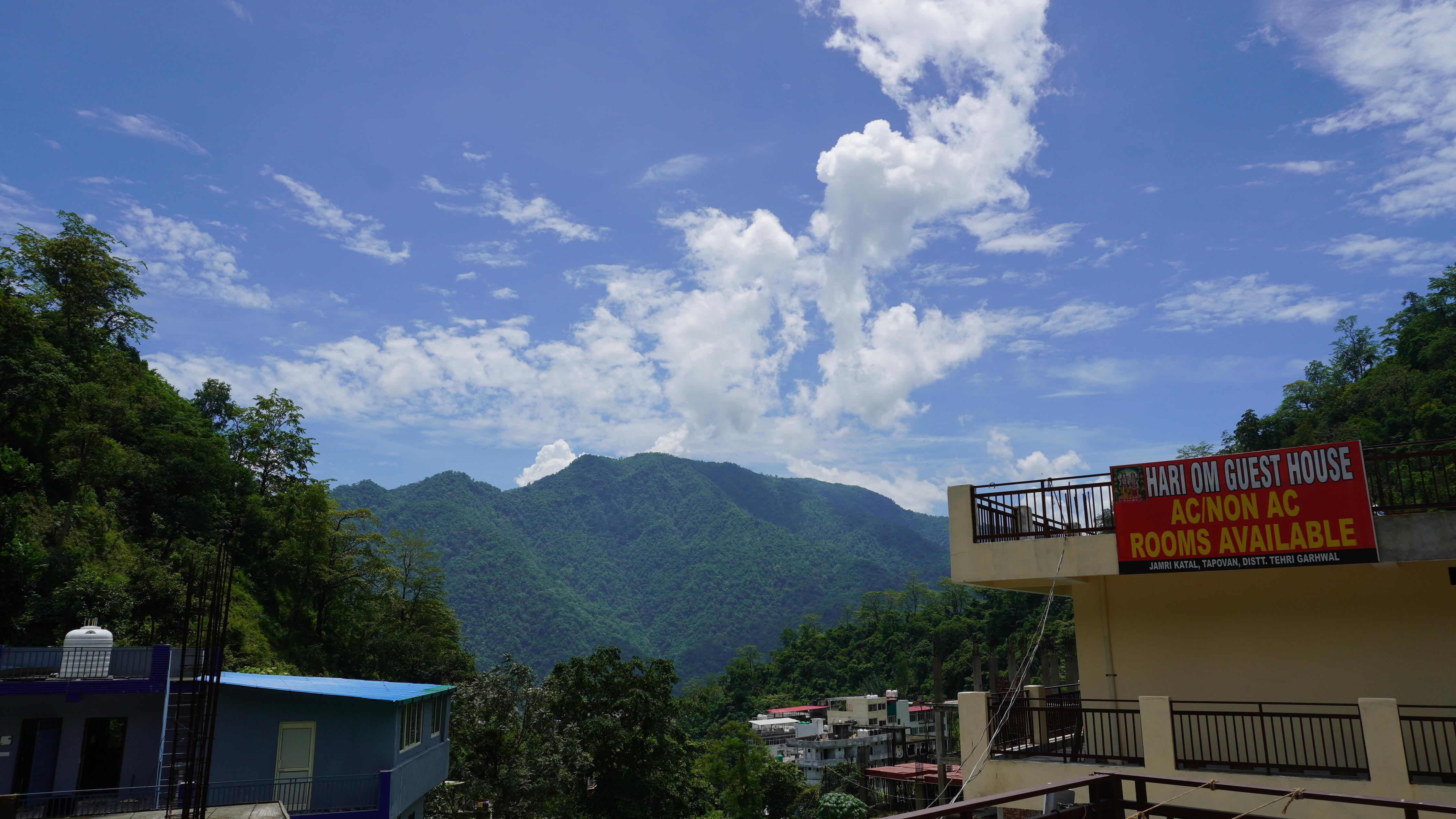 HARI OM GUEST HOUSE - Tap to explore photos