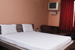 Hotel Treat Residency