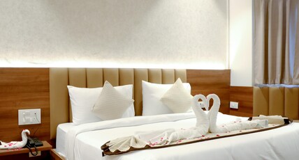 Hotel Radha Krishnam Vrindavan Room Type - Luxury Double Bed Room
