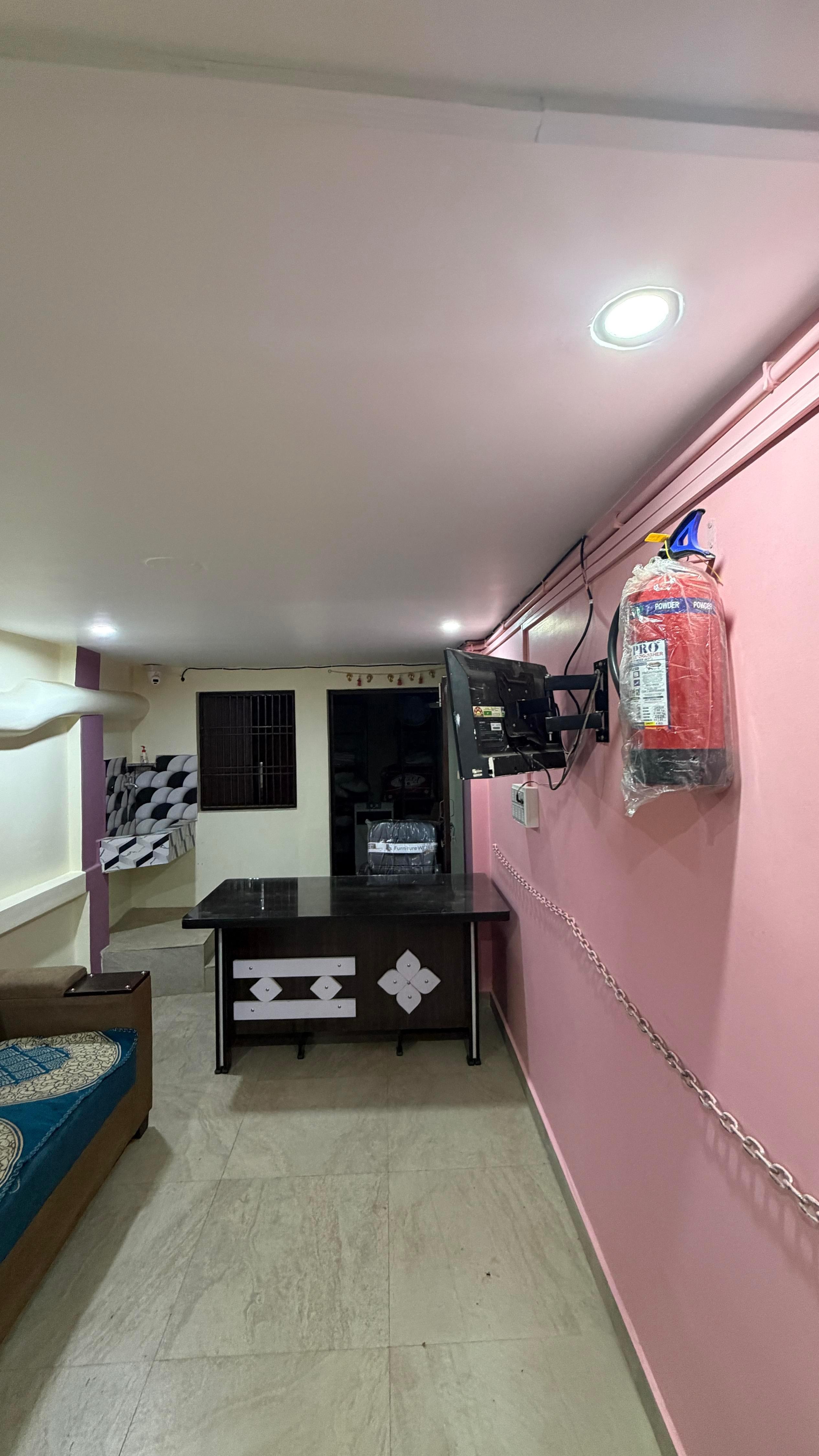 Om Kaashi Divine Stay - Tap to explore photos