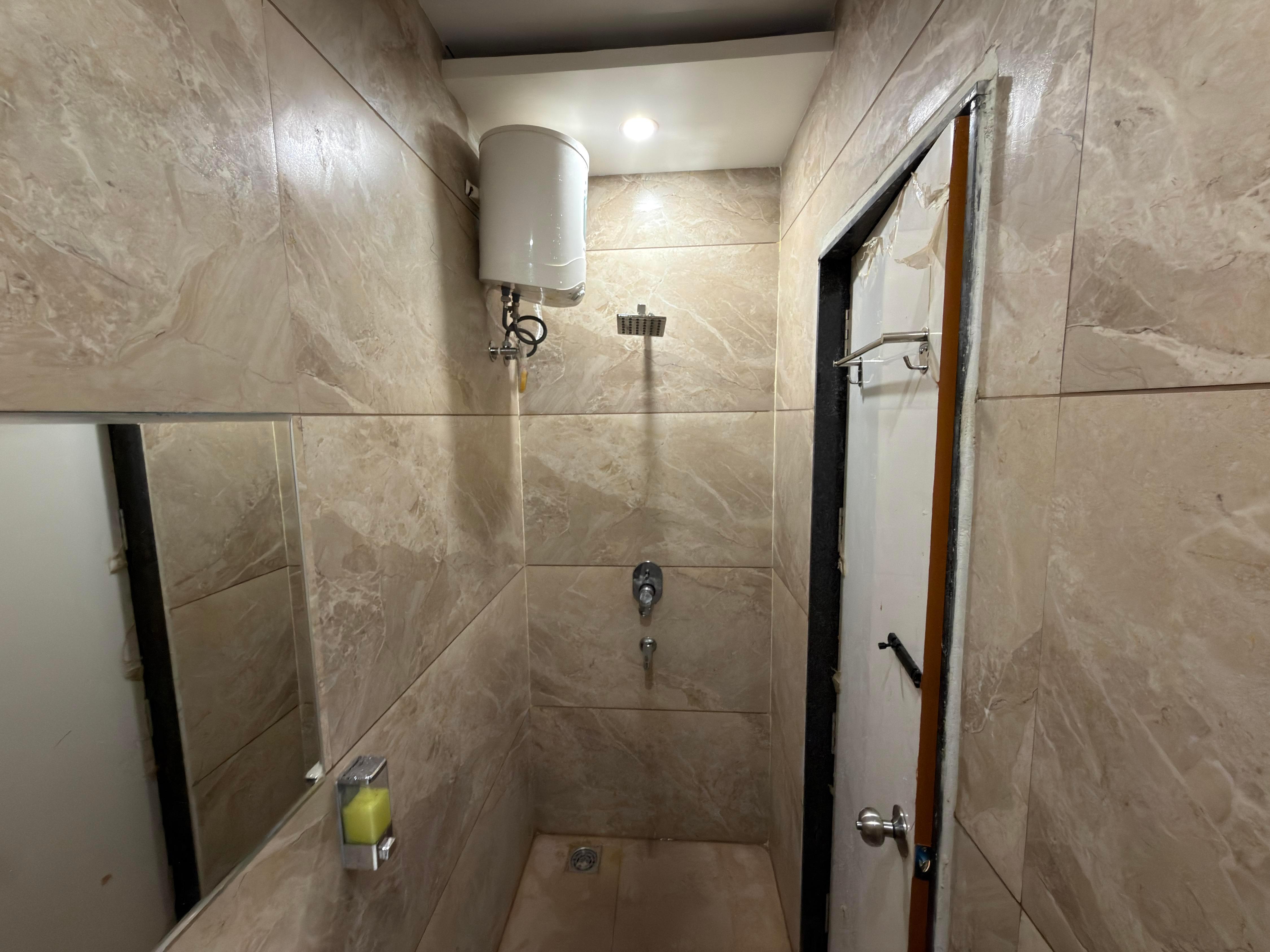 Hotel Shree Anant Palace - Tap to explore photos