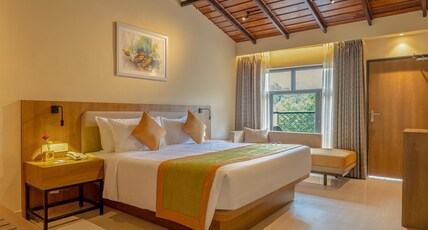 Sterling Lake View Sattal Nainital Room Type - Lake View Classic Room with Balcony