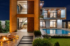 ELIVAAS Signature Angelos Farm 8 BHK with Pvt Pool & Garden