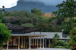 ama Stays & Trails-Casa Riviere, Karjat