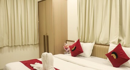Madhu's Palace Room Type - Deluxe Junior Suite